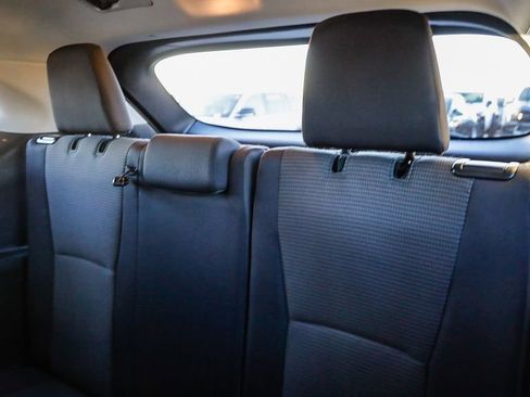 Used 2024 Toyota Highlander LE image 23