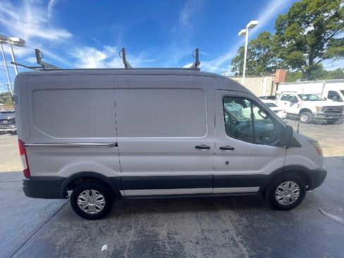 Used 2016 Ford Transit 150 130 Medium Roof w/ Exterior Upgrade Package image 39