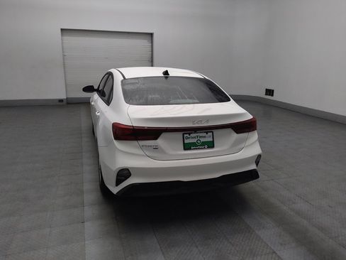 Used 2024 Kia Forte LX image 6