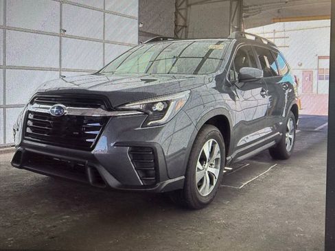 Used 2024 Subaru Ascent Premium w/ Convenience Package image 1