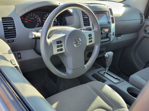 Used 2017 Nissan Frontier SV w/ SV Value Truck Package image 3