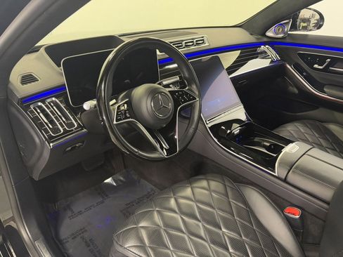 Used 2023 Mercedes-Benz S 580 4MATIC Sedan w/ 3D Technology Package image 9