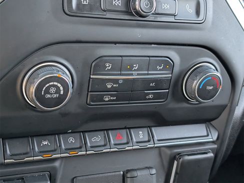 Used 2023 Chevrolet Silverado 1500 Custom image 17