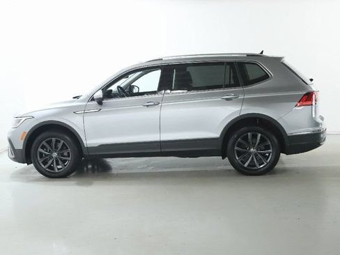 Certified 2022 Volkswagen Tiguan SE AWD/4WD image 41