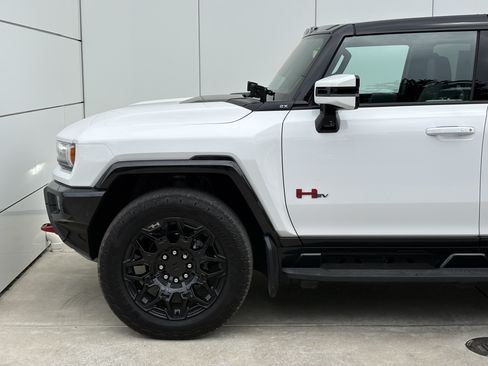 Used 2024 GMC Hummer EV 2X w/ LPO, Illumination Package AWD/4WD image 5