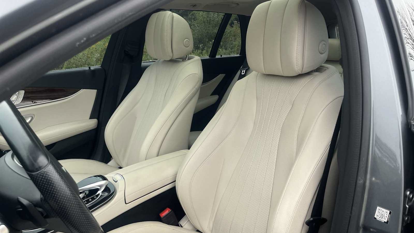 Certified 2017 Mercedes-Benz E 400 4MATIC Wagon image 28