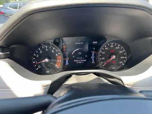 Used 2025 Jeep Compass Limited AWD/4WD image 3
