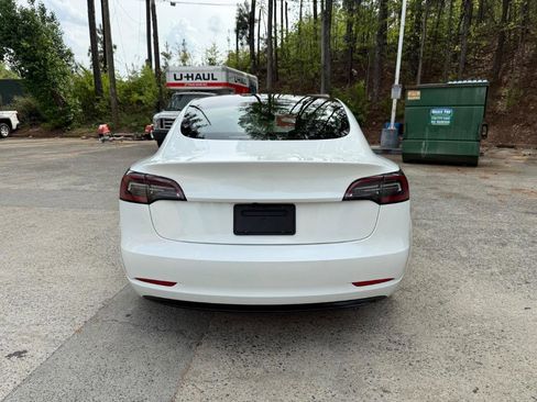 Used 2022 Tesla Model 3 Standard Range Plus RWD image 6