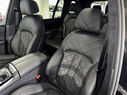 Used 2024 BMW X7 xDrive40i w/ M Sport Package image 34
