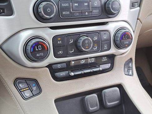 Used 2015 GMC Yukon XL SLT w/ Open Road Package image 19