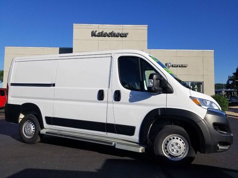 Used 2025 RAM ProMaster 2500 w/ U-Haul Equipment Group FWD image 1