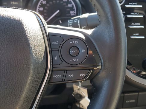 Used 2019 Toyota Camry SE image 21