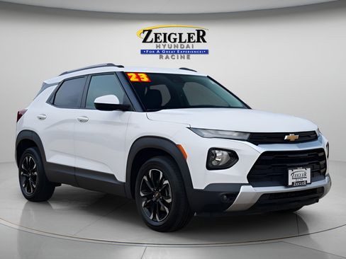 Used 2023 Chevrolet TrailBlazer LT FWD image 1