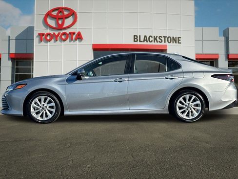 Used 2024 Toyota Camry LE w/ Convenience Package FWD image 6
