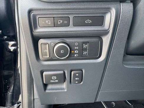 Used 2022 Ford F150 Lariat w/ Equipment Group 502A High image 31