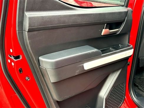 Used 2024 Toyota Tacoma TRD Off-Road image 33