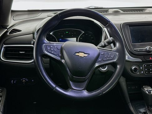 Used 2021 Chevrolet Equinox LT FWD image 18