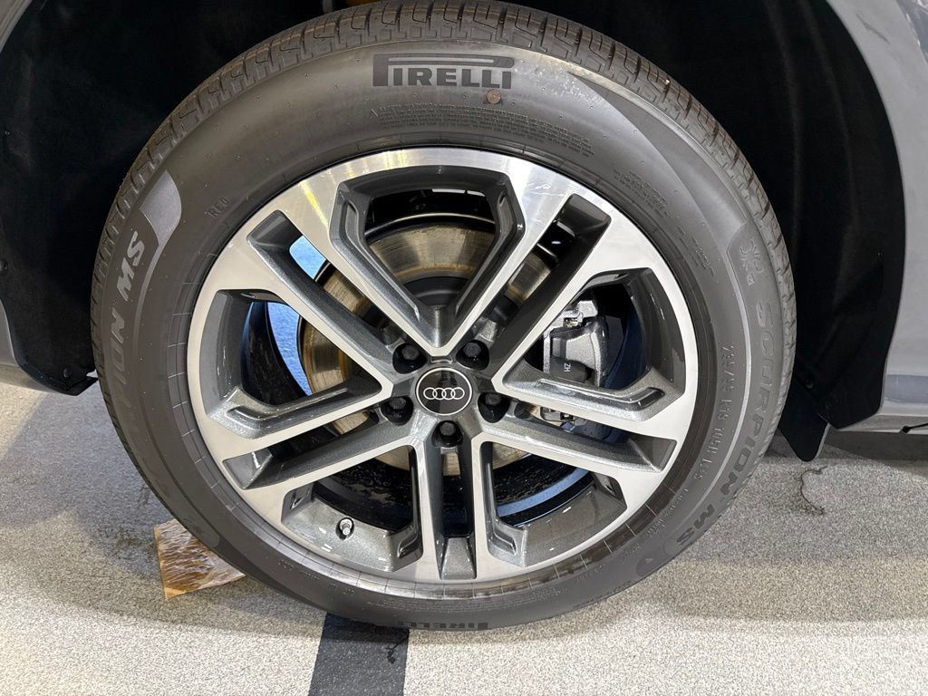 New 2026 Audi Q5 Premium AWD/4WD image 13