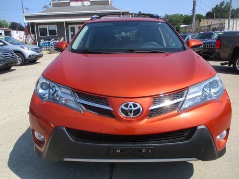 Used 2015 Toyota RAV4 XLE AWD/4WD image 9