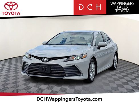 Used 2023 Toyota Camry LE image 1