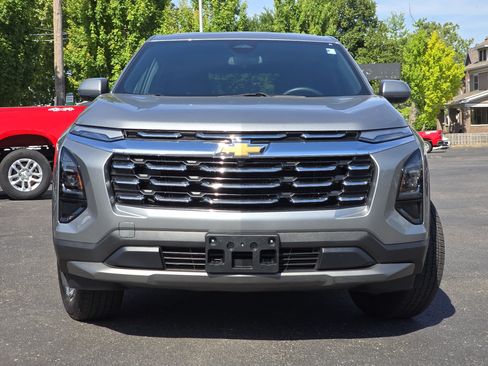 Used 2025 Chevrolet Equinox LT FWD image 17