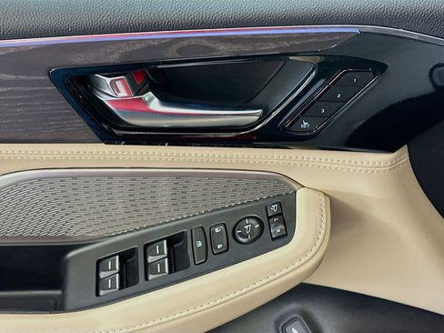 Used 2023 Acura MDX SH-AWD w/ Advance Package image 15