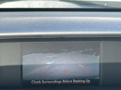 Used 2014 Subaru Forester 2.5i Premium w/ Popular Package #2 AWD/4WD image 10