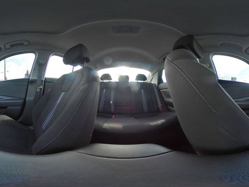 Used 2025 Hyundai Elantra SEL image 44