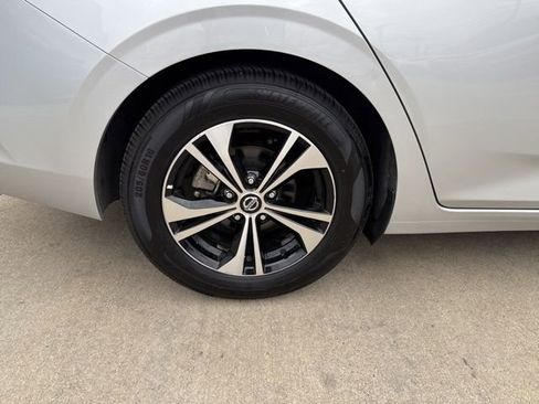 Used 2022 Nissan Sentra SV image 11