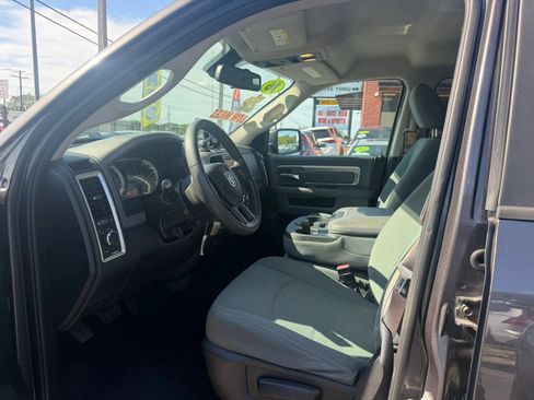 Used 2016 RAM 1500 Classic SLT RWD image 8