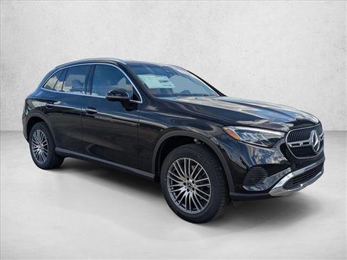 Certified 2026 Mercedes-Benz GLC 300 image 3