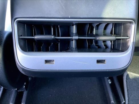 Used 2018 Tesla Model 3 Mid Range image 28