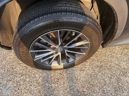 Used 2022 Lexus NX 250 FWD image 9