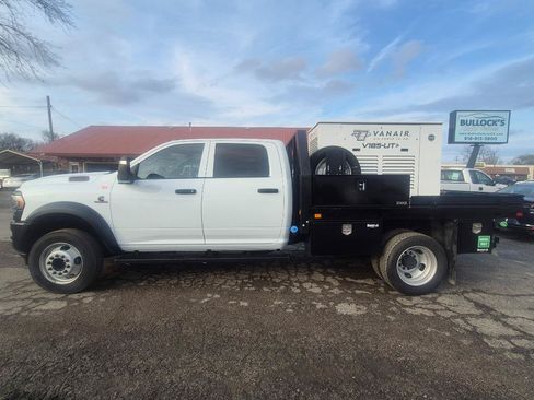 Used 2024 RAM 5500 Tradesman w/ Safety Group AWD/4WD image 5