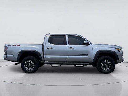 Used 2021 Toyota Tacoma TRD Off-Road w/ Technology Package AWD/4WD image 3