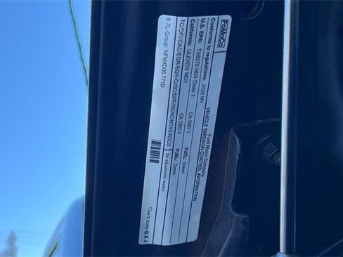 Used 2022 Ford F250 Lariat w/ Black Appearance Package image 33