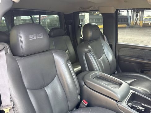 Used 2003 Chevrolet Silverado 1500 SS AWD/4WD image 24