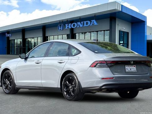 Certified 2025 Honda Accord SE image 10