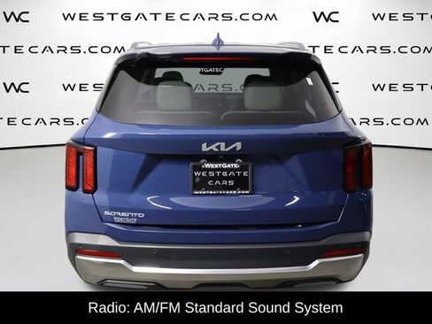 Used 2025 Kia Sorento EX FWD image 4