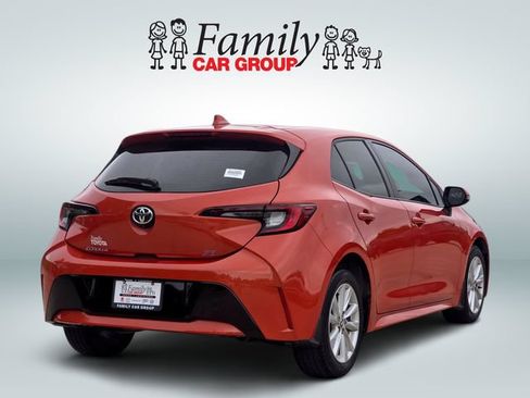 Used 2025 Toyota Corolla SE FWD image 4
