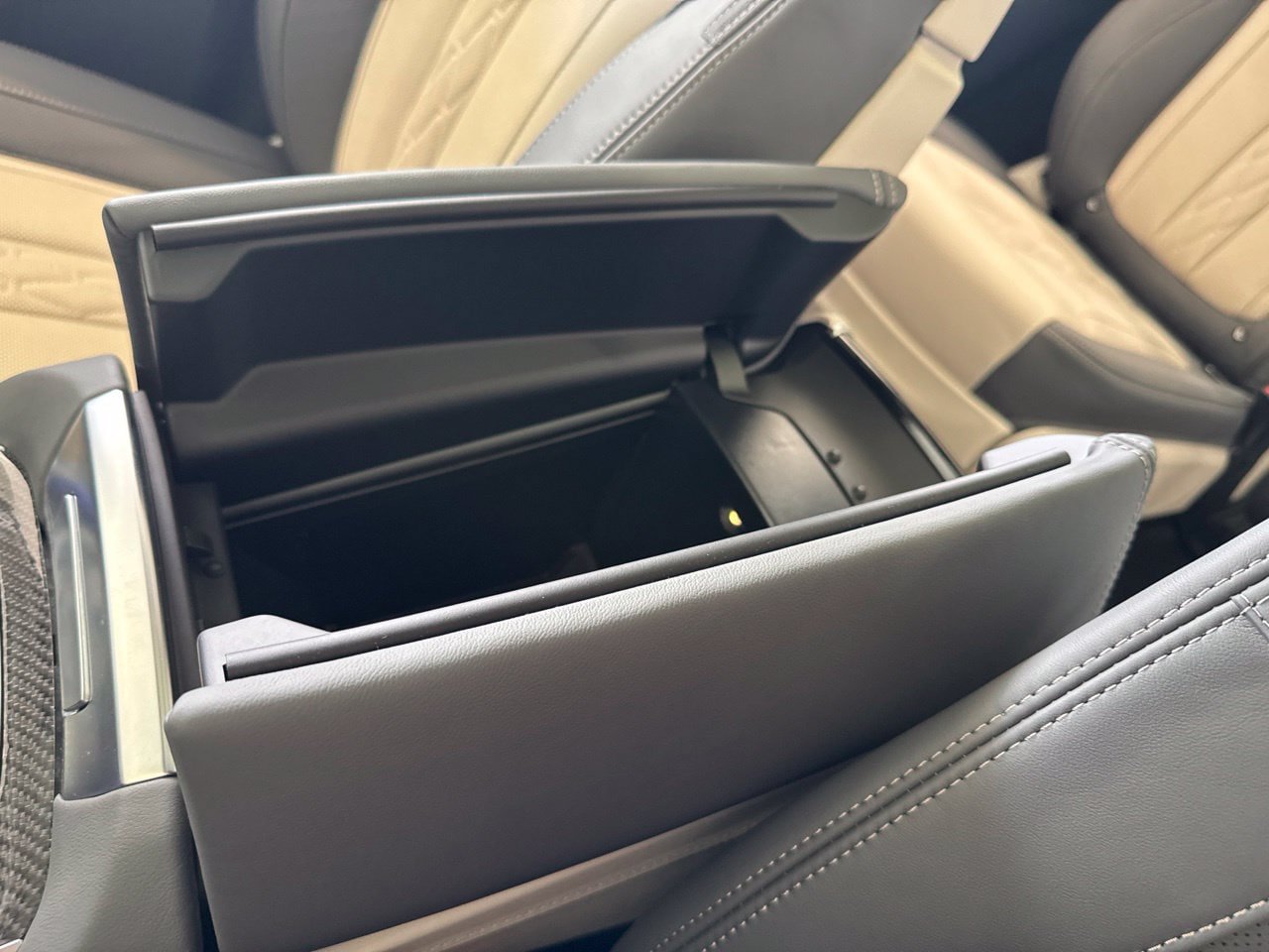 New 2027 BMW X7 M60i AWD/4WD image 37