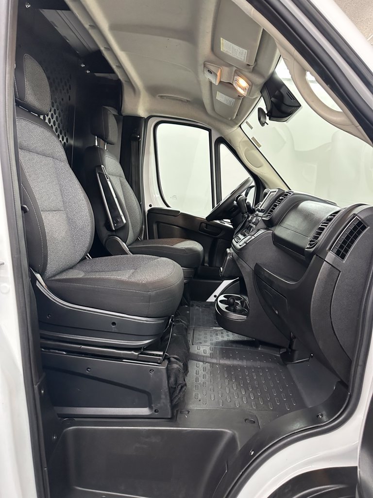 Used 2025 RAM ProMaster 2500 w/ U-Haul Equipment Group FWD image 27