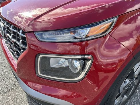 Certified 2023 Hyundai Venue SEL image 14