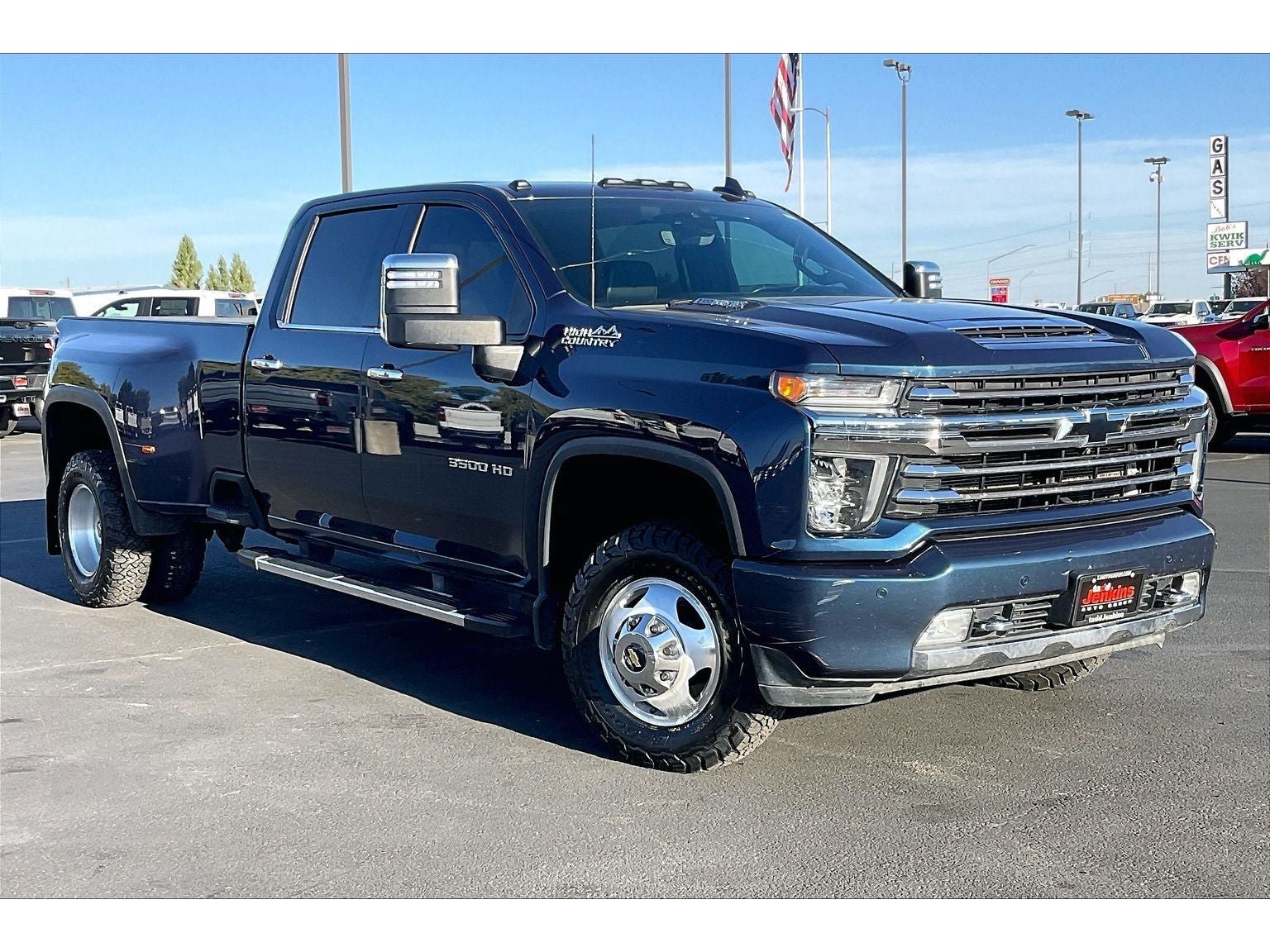 Used 2020 Chevrolet Silverado 3500 High Country w/ LPO, Hitch Package AWD/4WD image 2