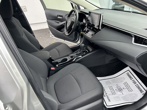 Used 2021 Toyota Corolla LE image 14