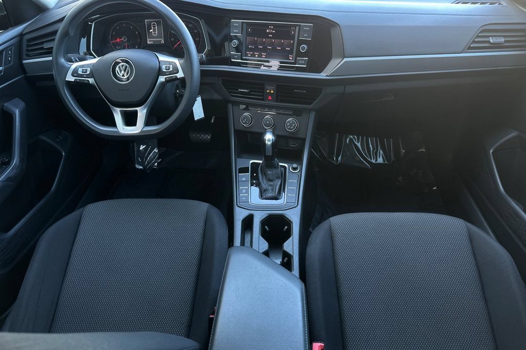 Used 2019 Volkswagen Jetta S w/ Driver Assistance Package FWD image 4