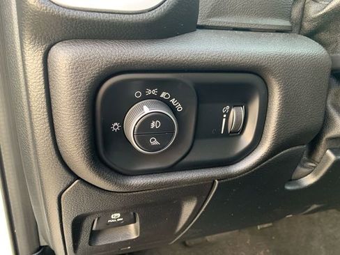 Used 2020 RAM 1500 Big Horn image 18
