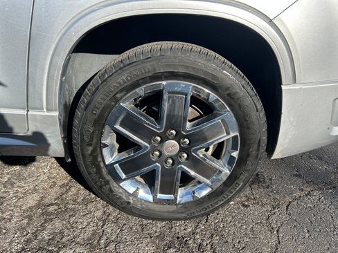 Used 2012 GMC Acadia Denali image 41