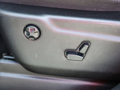 Used 2020 Jeep Grand Cherokee Altitude image 12