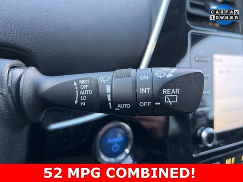Used 2021 Toyota Prius XLE image 20